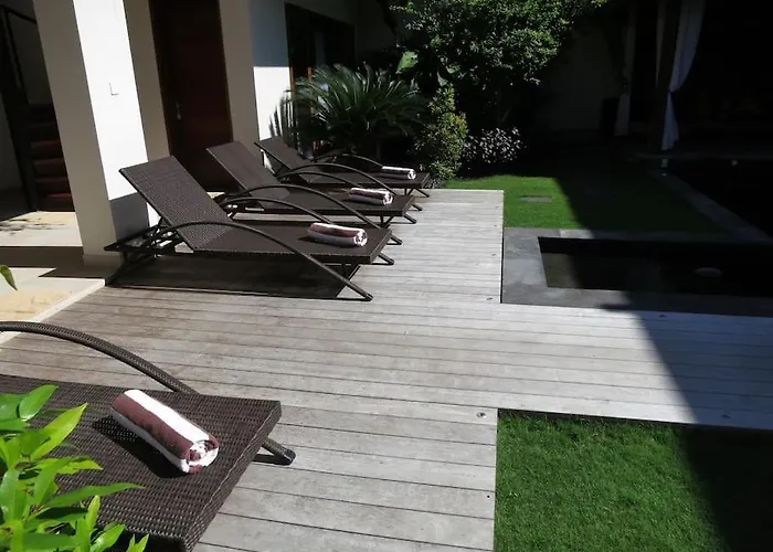 True Colors 6br Villa Legian (Bali)