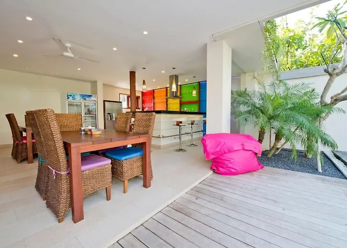 True Colors 6br * Legian (Bali)