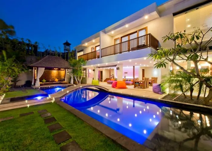 True Colors 6br Villa Legian (Bali)