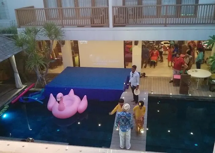 True Colors 6br Villa Legian (Bali)
